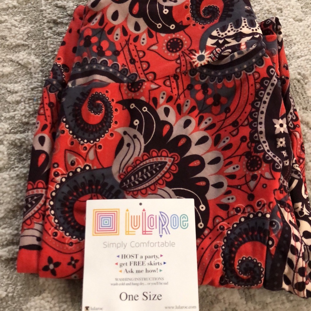 Lularoe paisley leggings